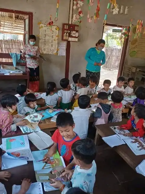 Lacid myeing" khyo" eccd jung moo jhau" nyid uri