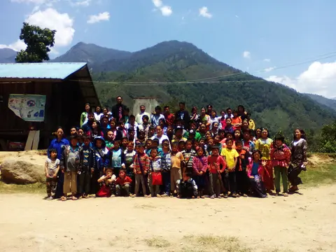 Cangmoo" khung" lhid" cab' jhau" uri