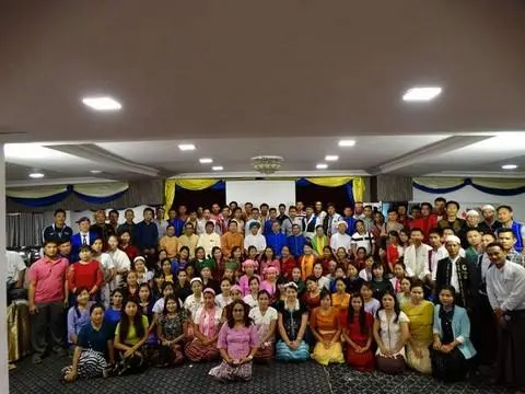 Myen mung" tungzoo: yi yo' Mougsoug" shu" koid uri  Yanggon 8-15.12.2018